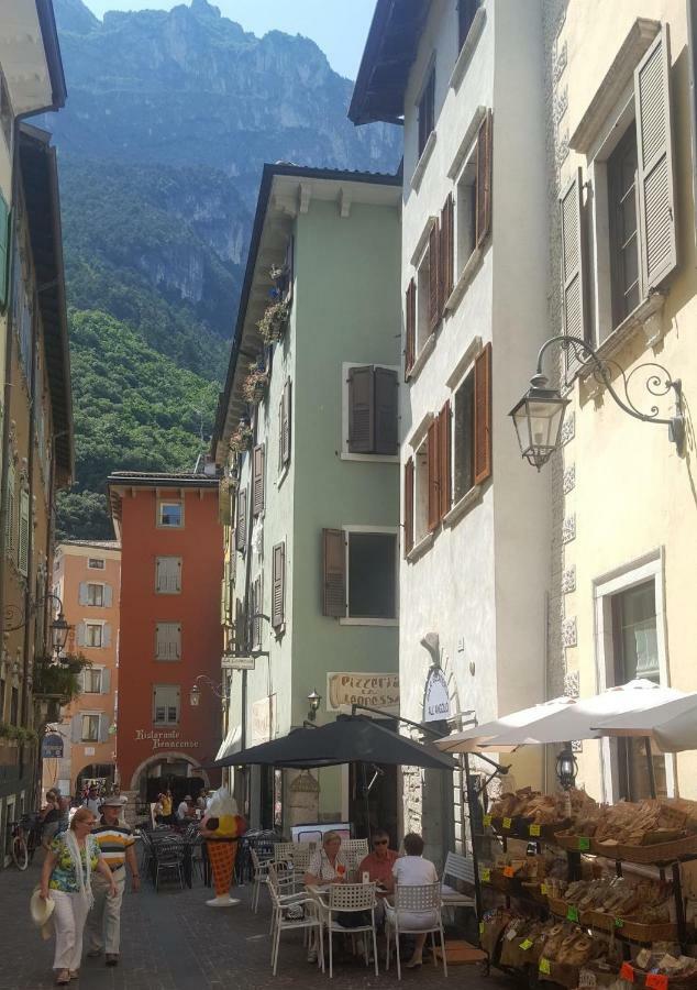 Appartamento Sunrise - Centro Storico N1 Riva del Garda Dış mekan fotoğraf